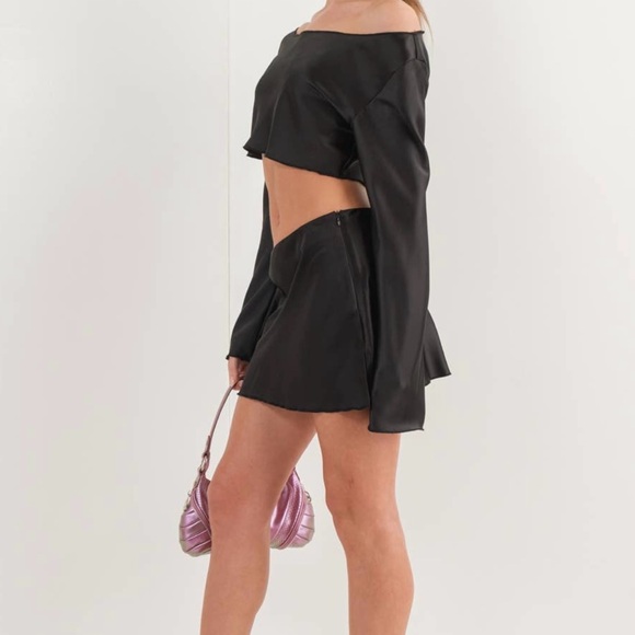 Black Asymmetrical Mini Skirt Set - Picture 5 of 9